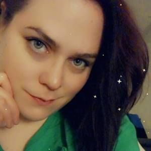 Meet your Posher, Leeann